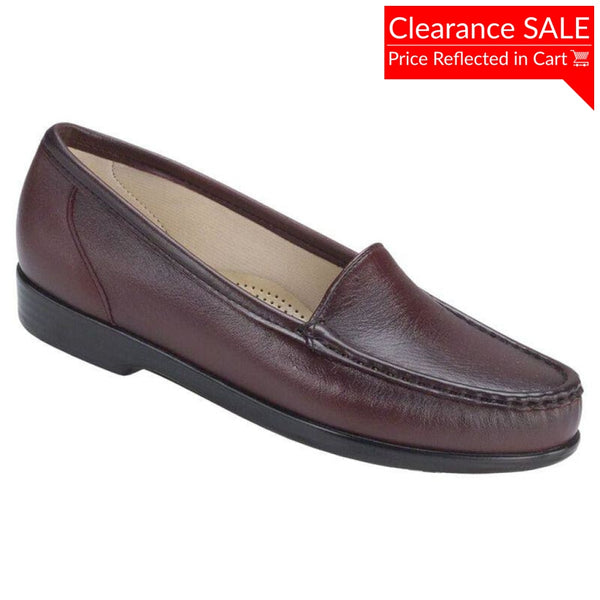 Simplify Slip On Loafer - Antique Wine Womens